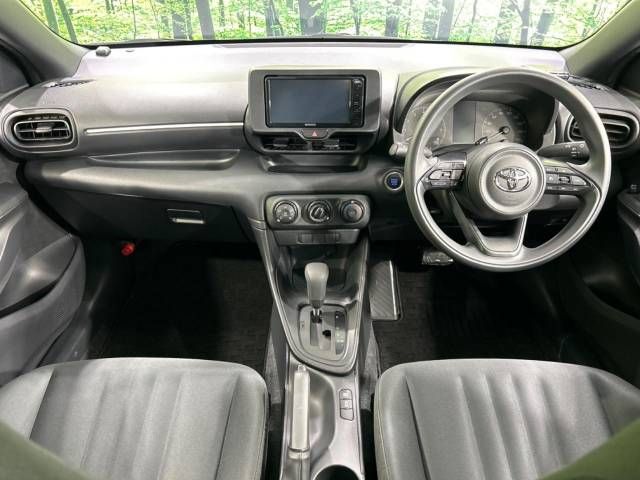 Toyota YARIS 2022-09 28142-1