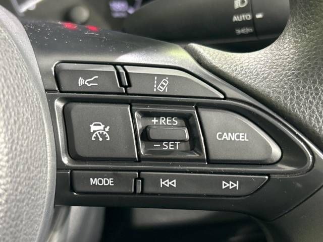 Toyota YARIS 2022-09 28142-4