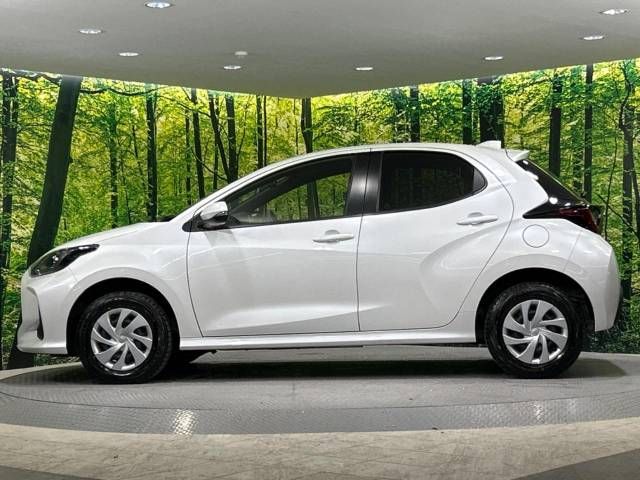 Toyota YARIS 2022-09 28142-17