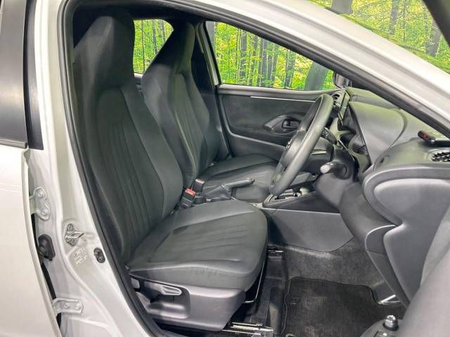 Toyota YARIS 2022-09 28142-9
