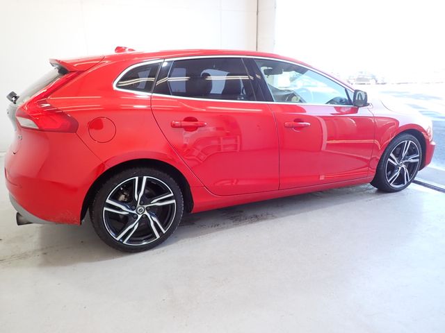 Volvo V40 2015-03 28079-4
