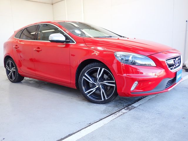 Volvo V40 2015-03 28079-0