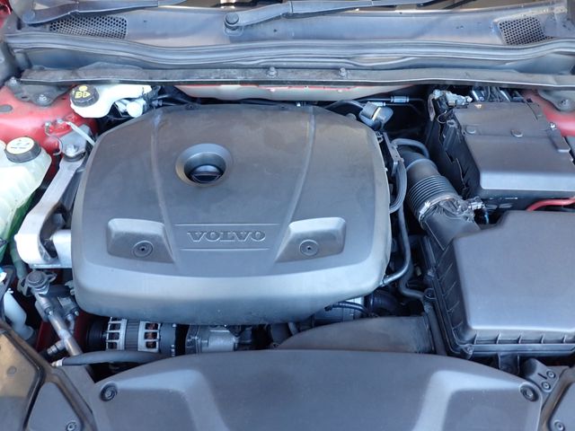 Volvo V40 2015-03 28079-10