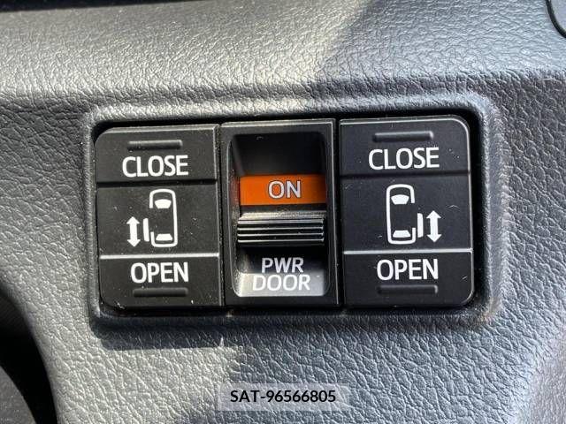 Toyota SIENTA 2018-07 352894-3