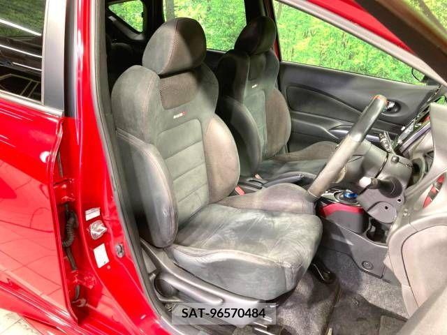 Nissan NOTE 2017-02 255859-8
