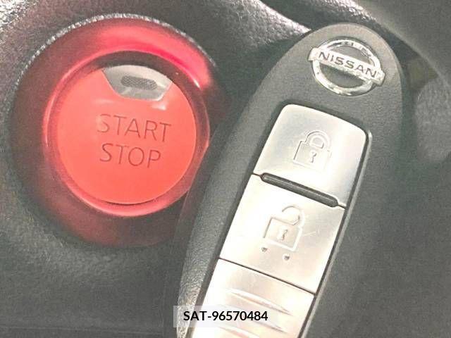 Nissan NOTE 2017-02 255859-7