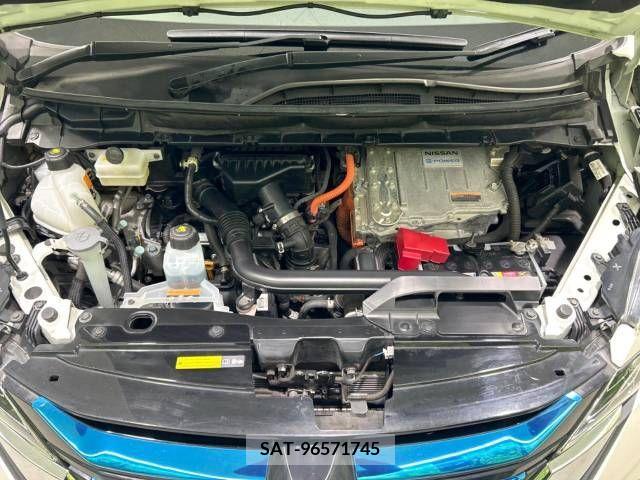 Nissan SERENA 2018-03 393878-19