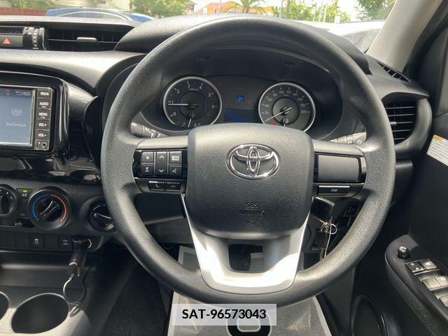 Toyota HILUX 2019-07 348833-13