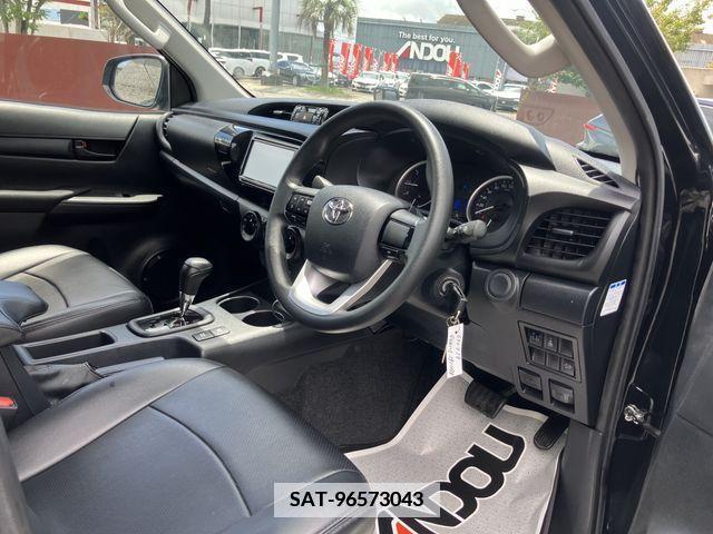 Toyota HILUX 2019-07 348833-11