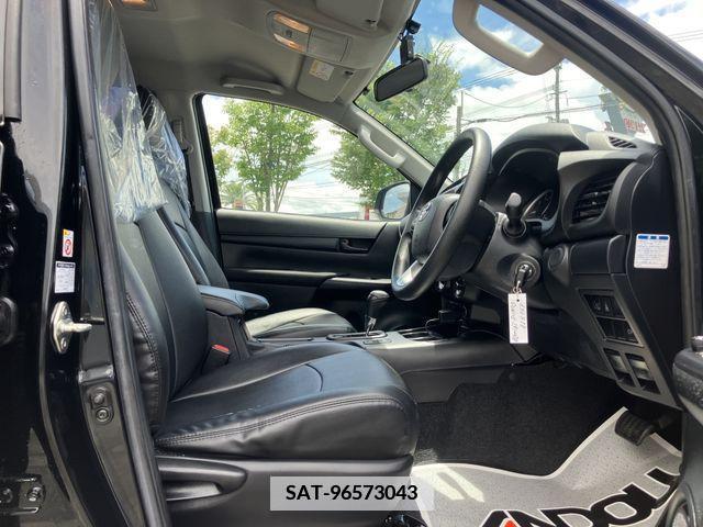 Toyota HILUX 2019-07 348833-10