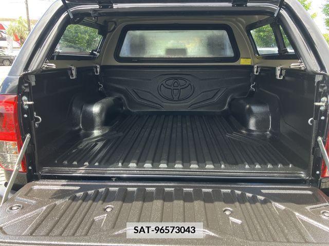 Toyota HILUX 2019-07 348833-24