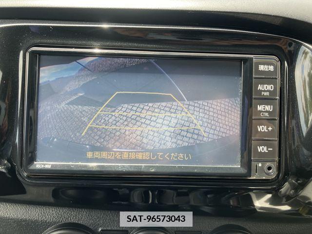 Toyota HILUX 2019-07 348833-16