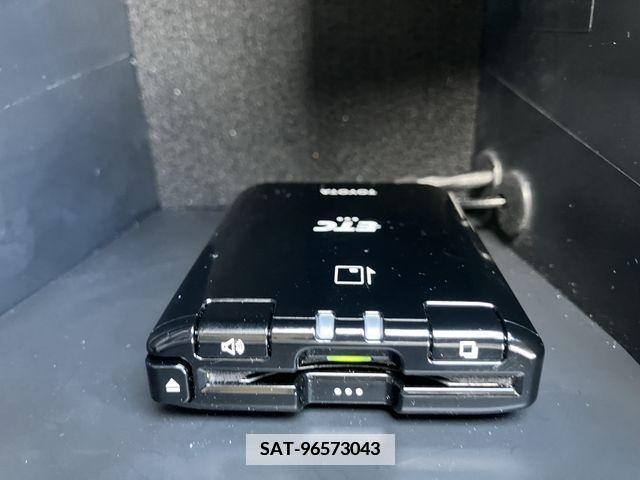 Toyota HILUX 2019-07 348833-21