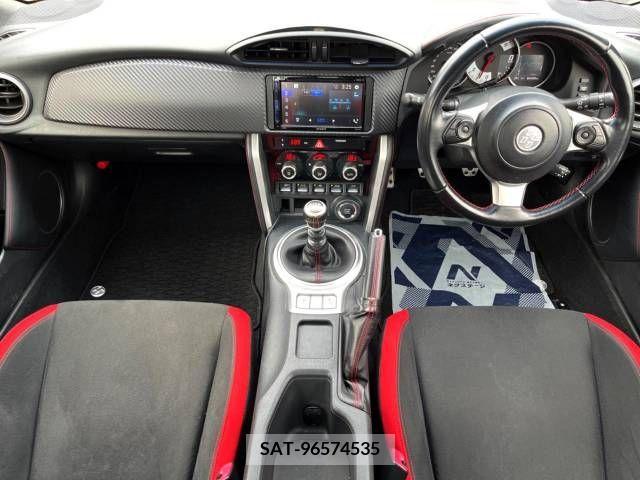 Toyota 86 2016-11 378605-1