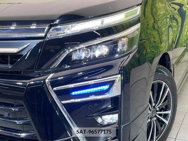 Toyota VOXY 2020-12 228752-13