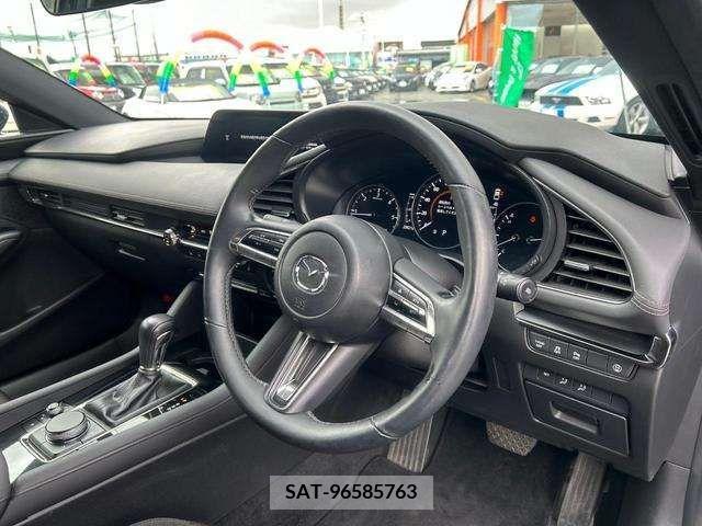 Mazda MAZDA3 2019-09 331123-1