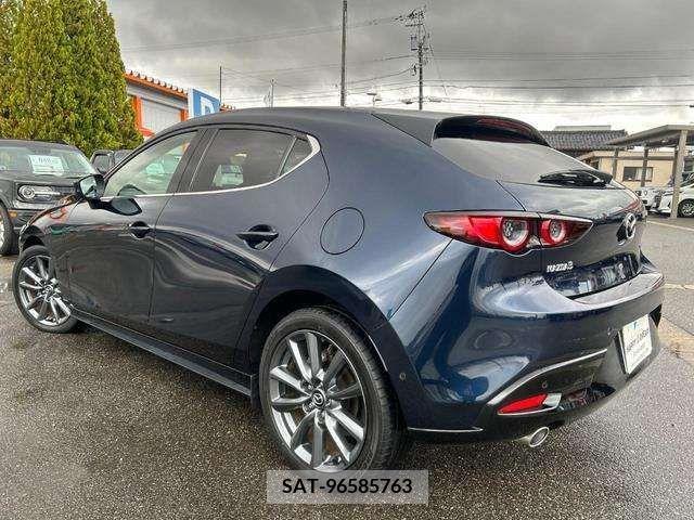 Mazda MAZDA3 2019-09 331123-2