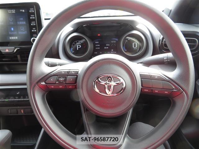 Toyota YARIS 2020-03 371919-12