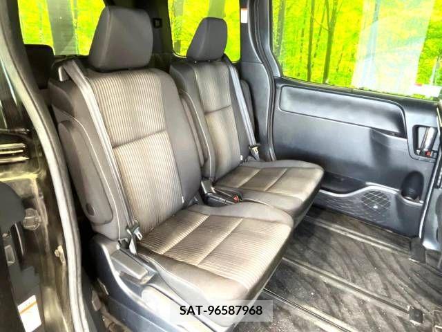 Toyota VOXY 2020-09 394978-8