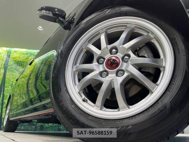 Toyota PRIUS ALPHA 2013-11 381034-13