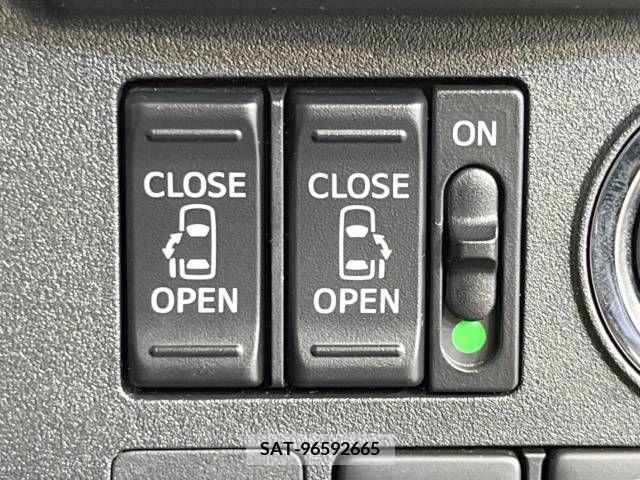 Toyota Pixis Mega 2018-04 393254-4