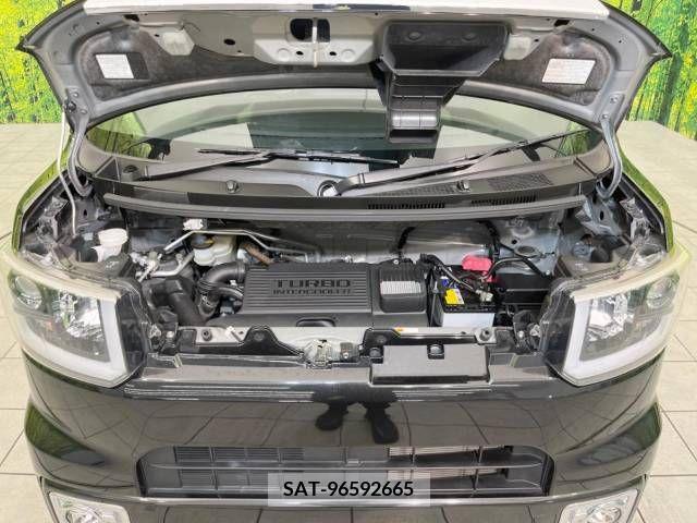 Toyota Pixis Mega 2018-04 393254-18