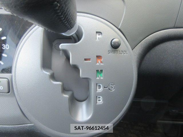 Toyota SIENTA 2013-06 313753-14