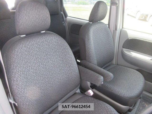 Toyota SIENTA 2013-06 313753-10