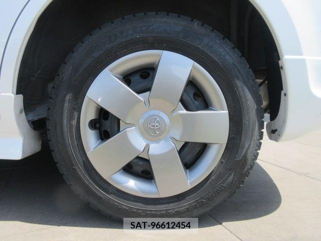 Toyota SIENTA 2013-06 313753-8