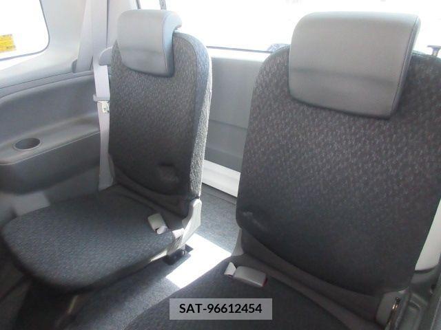 Toyota SIENTA 2013-06 313753-6