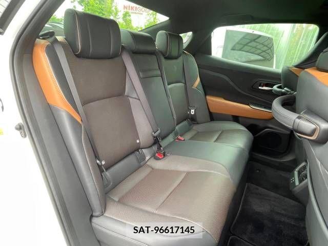 Toyota CROWN 2023-06 316717-11
