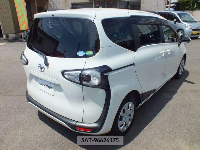 Toyota SIENTA 2016-09 345794-7