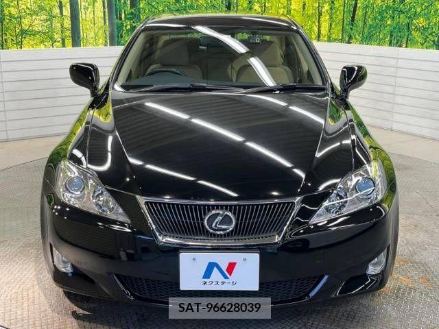Lexus IS 2008-03 275400-14