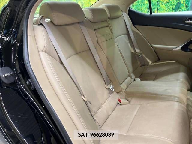 Lexus IS 2008-03 275400-9