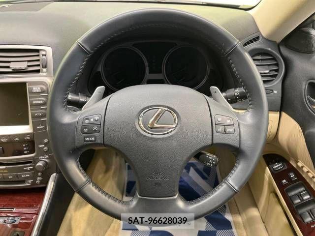 Lexus IS 2008-03 275400-11