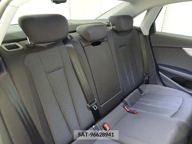Audi A4 2022-08 380890-12