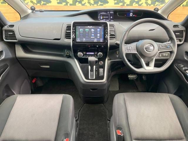 Nissan SERENA 2016-10 22296-1
