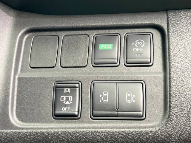 Nissan SERENA 2016-10 22296-6