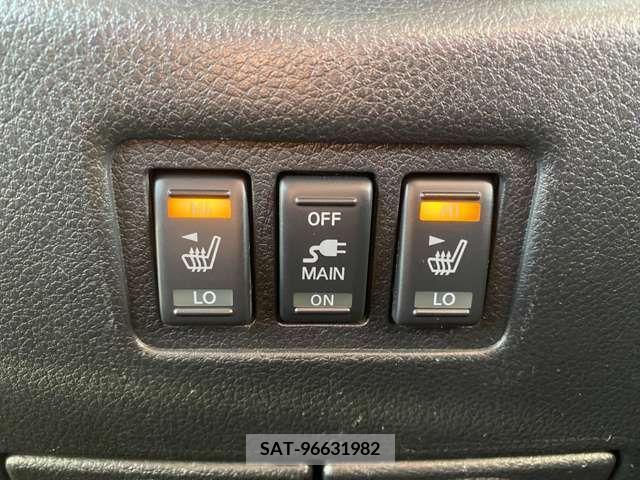 Nissan ELGRAND 2011-08 334981-11