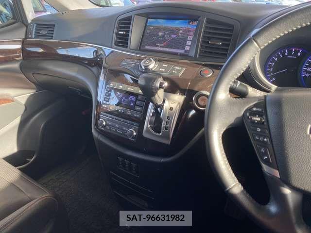 Nissan ELGRAND 2011-08 334981-7