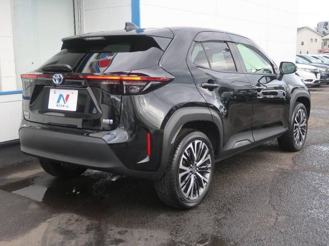 Toyota YARIS CROSS 2021-11 23944-17