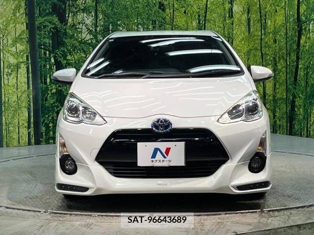 Toyota AQUA 2016-08 343864-14
