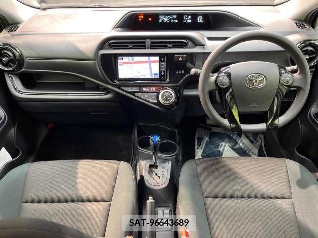 Toyota AQUA 2016-08 343864-1