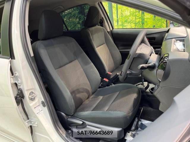 Toyota AQUA 2016-08 343864-8