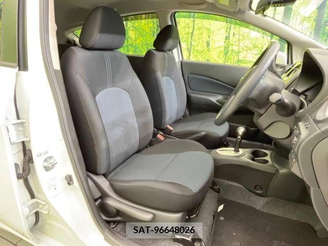 Nissan NOTE 2014-03 302345-7