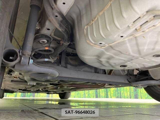 Nissan NOTE 2014-03 302345-19