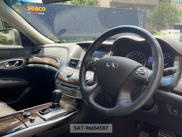 Nissan FUGA 2010-02 391077-1