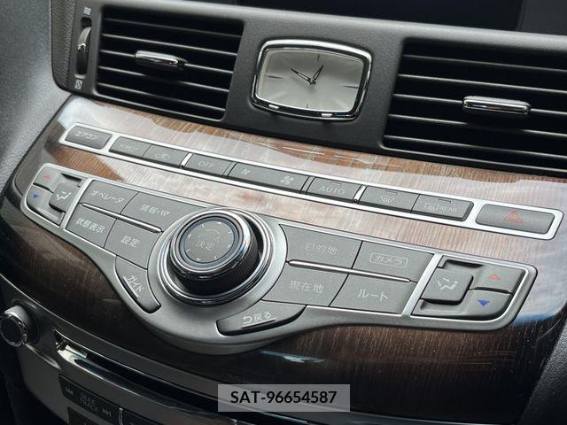 Nissan FUGA 2010-02 391077-8