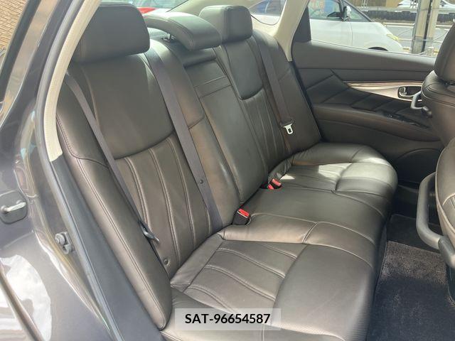 Nissan FUGA 2010-02 391077-17
