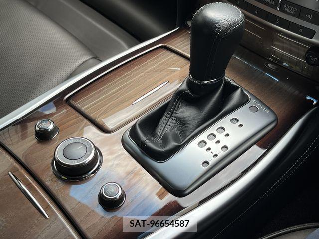 Nissan FUGA 2010-02 391077-11